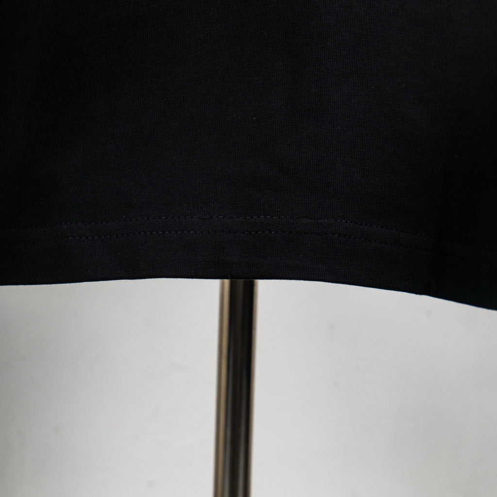 Louis Vuitton black T-shirt straight hem with stitched edge