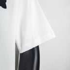 White short-sleeve T-shirt with straight hem and side drape