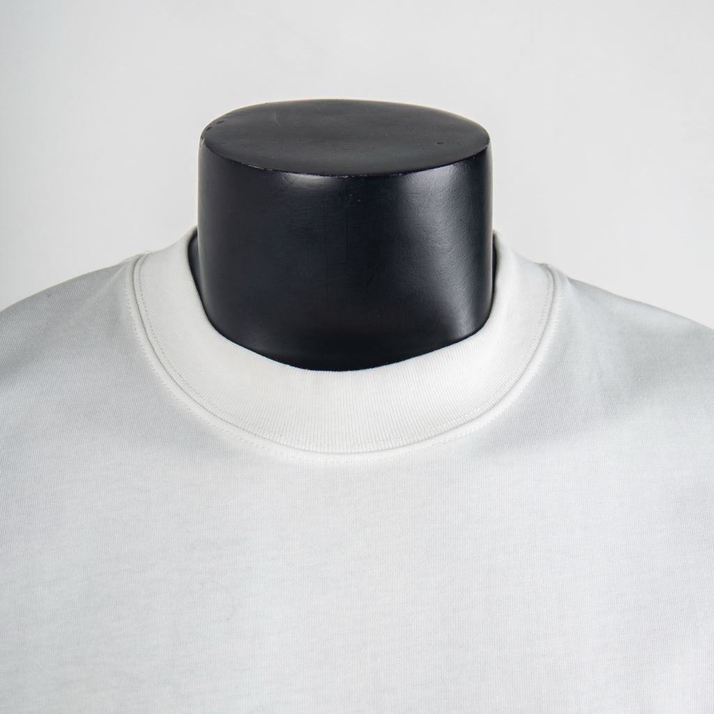 White T-shirt crew neck collar close-up