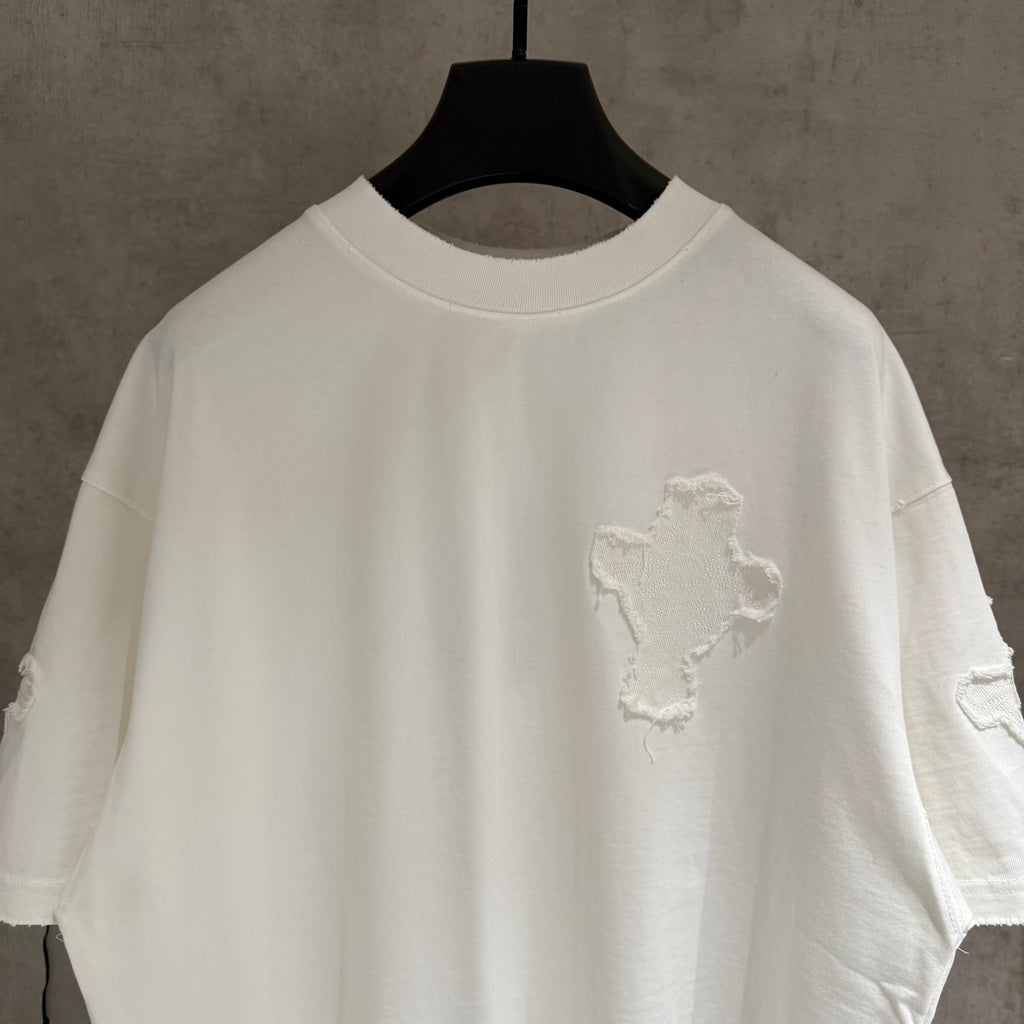 White short-sleeve T-shirt with ribbed crew neck and small chest embroidery