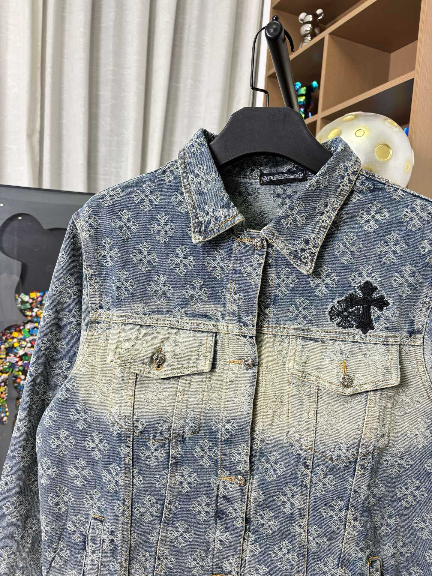 Long-sleeve denim jacket, blue patterned wash, button front, two chest pockets