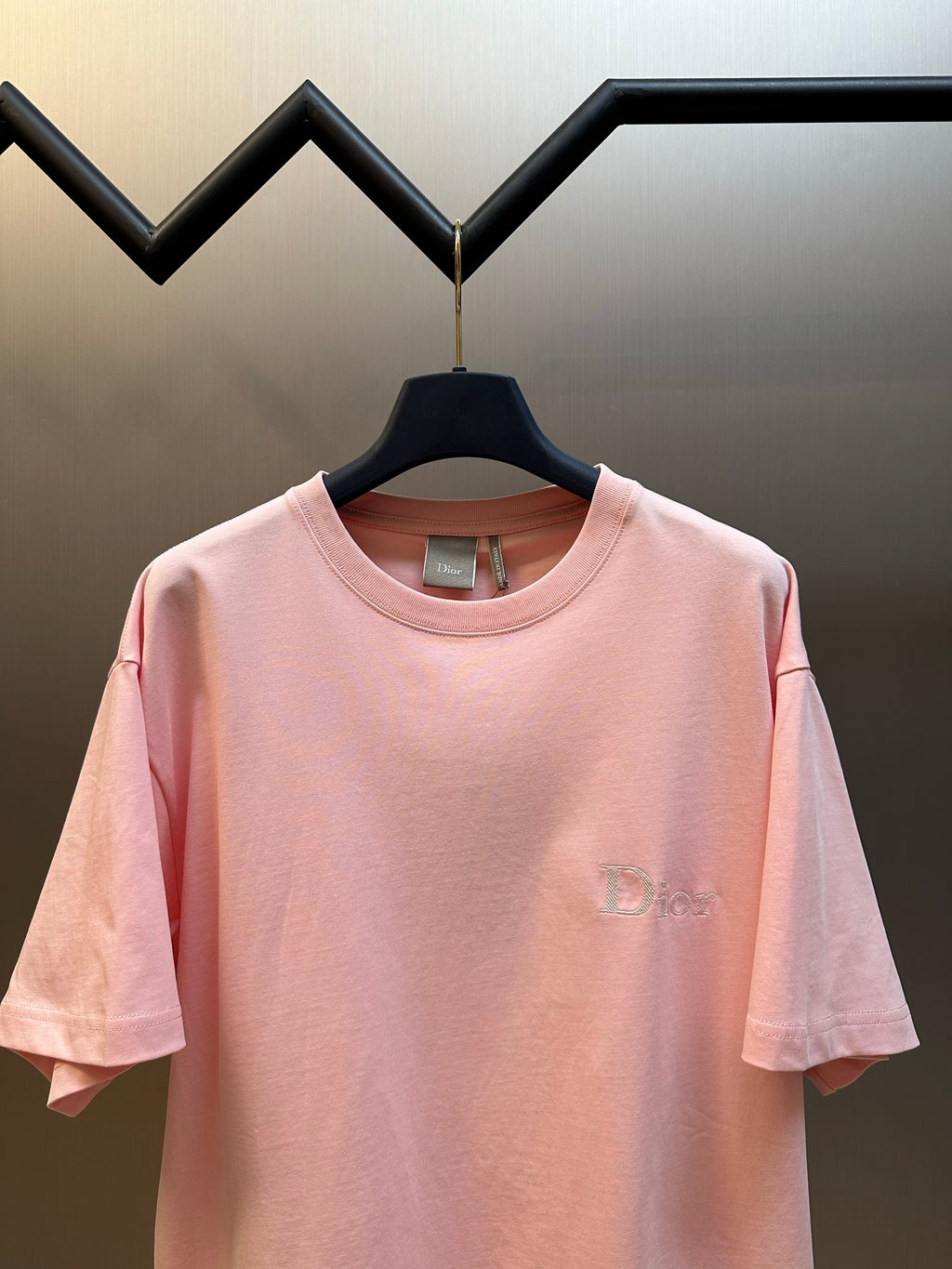 Pink Dior T-shirt with crew neck and short sleeves, Dior chest logo