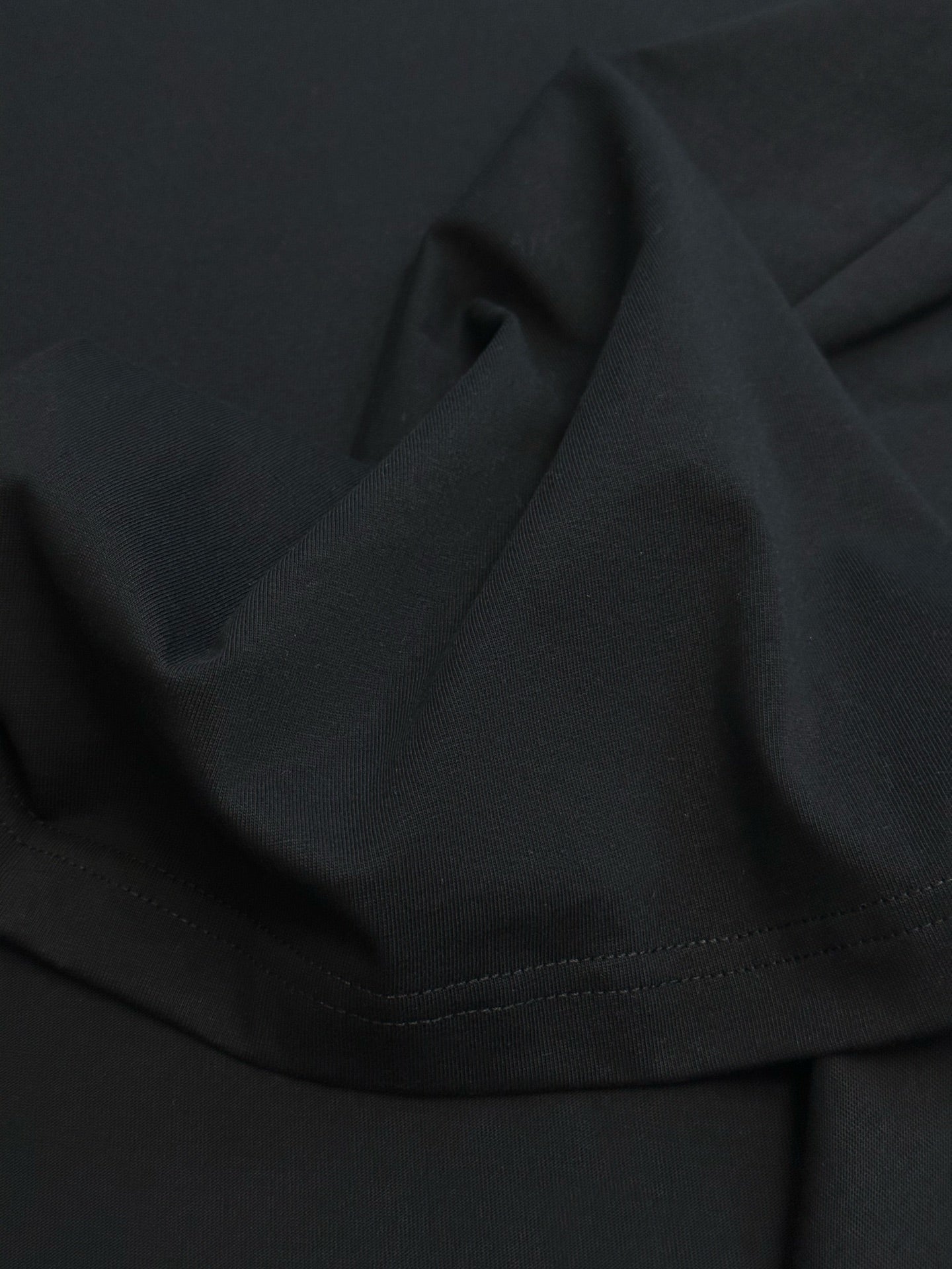 Dior crewneck T-shirt in dark navy with crew neckline and short sleeves