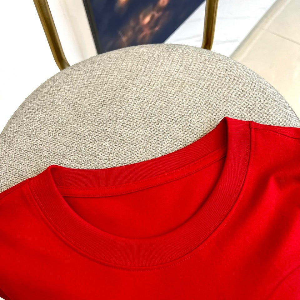 Versace red T-shirt neckline and crew collar, short sleeves