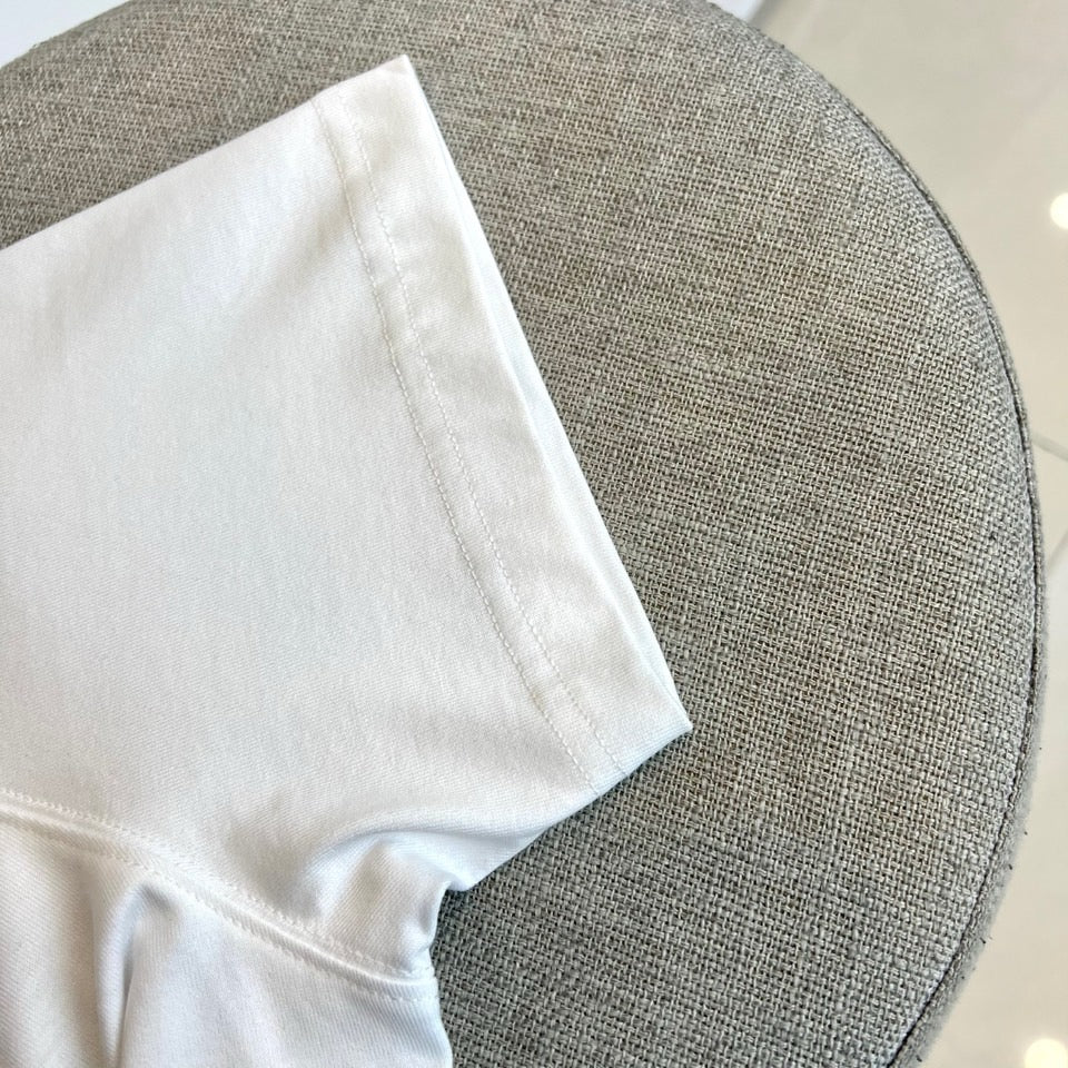 White T-shirt short sleeve with clean side seam