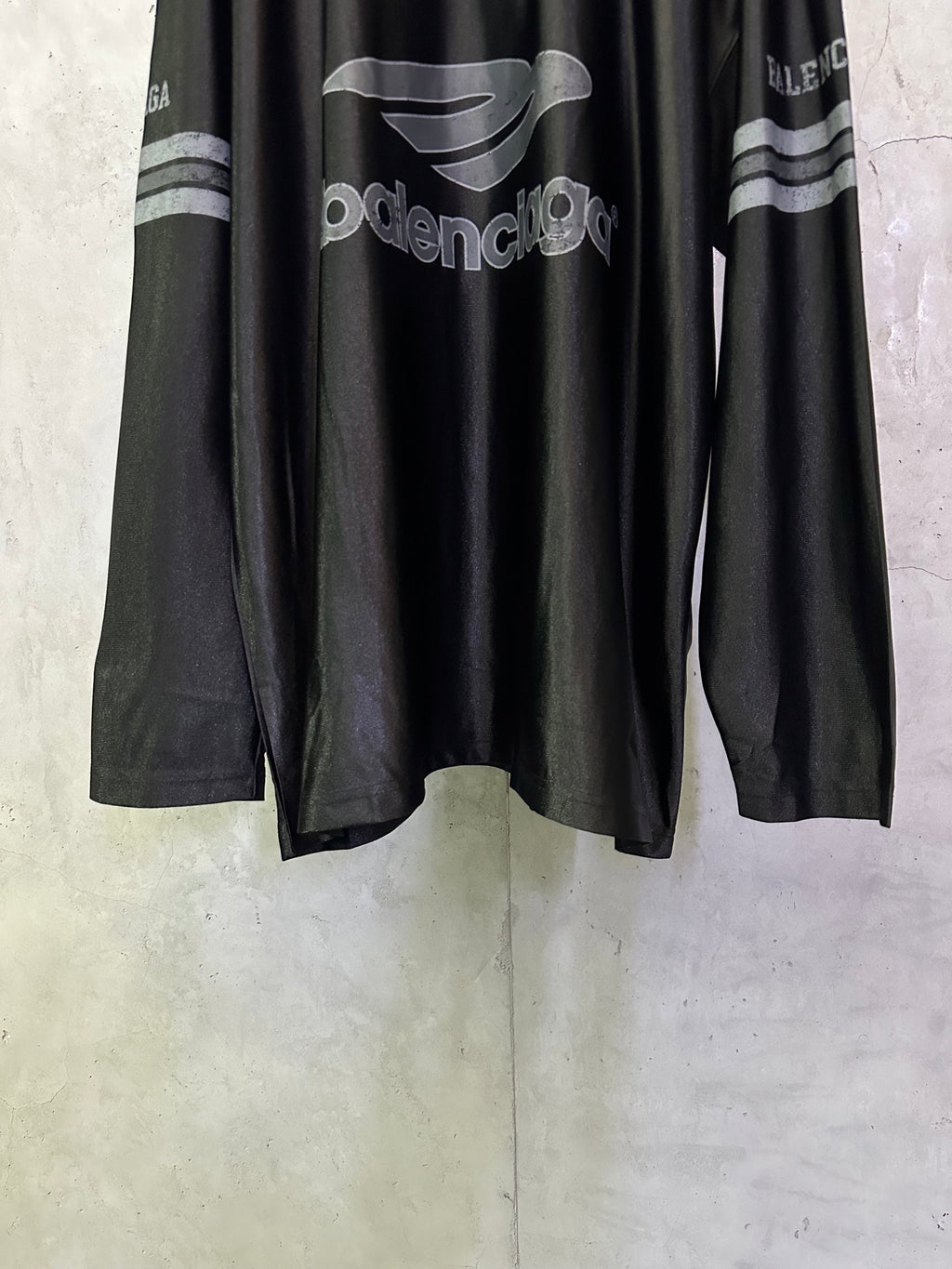 Balenciaga long-sleeve shirt black with large center logo print