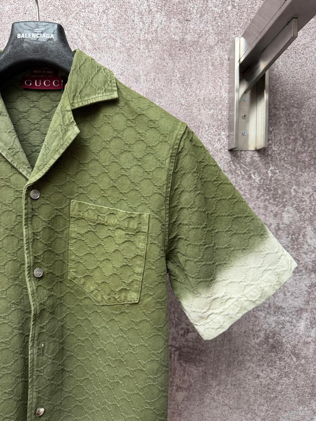 Gucci short-sleeve shirt, olive green textured pattern, chest pocket and buttons