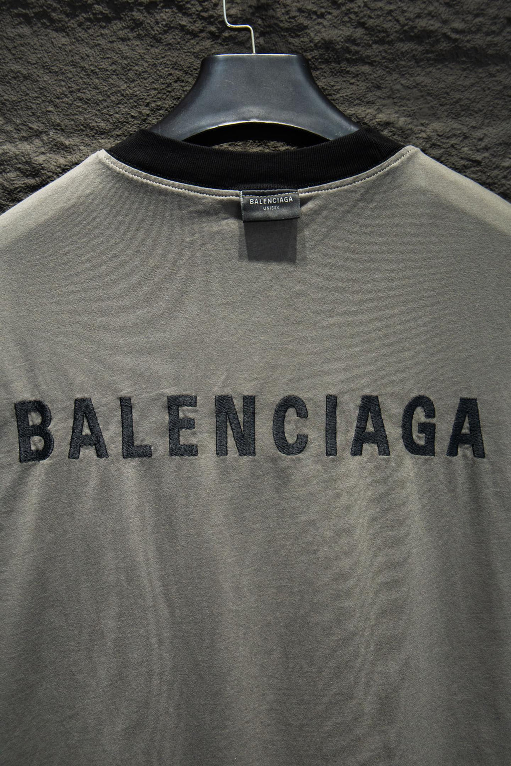 Balenciaga light gray T-shirt back collar and large BALENCIAGA print