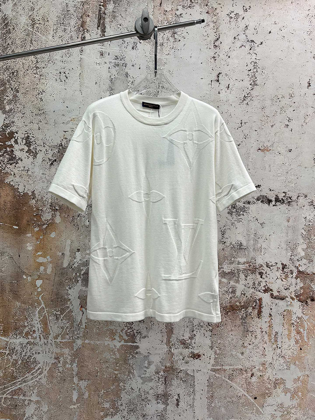 White crewneck T-shirt with allover line icon print, short sleeves