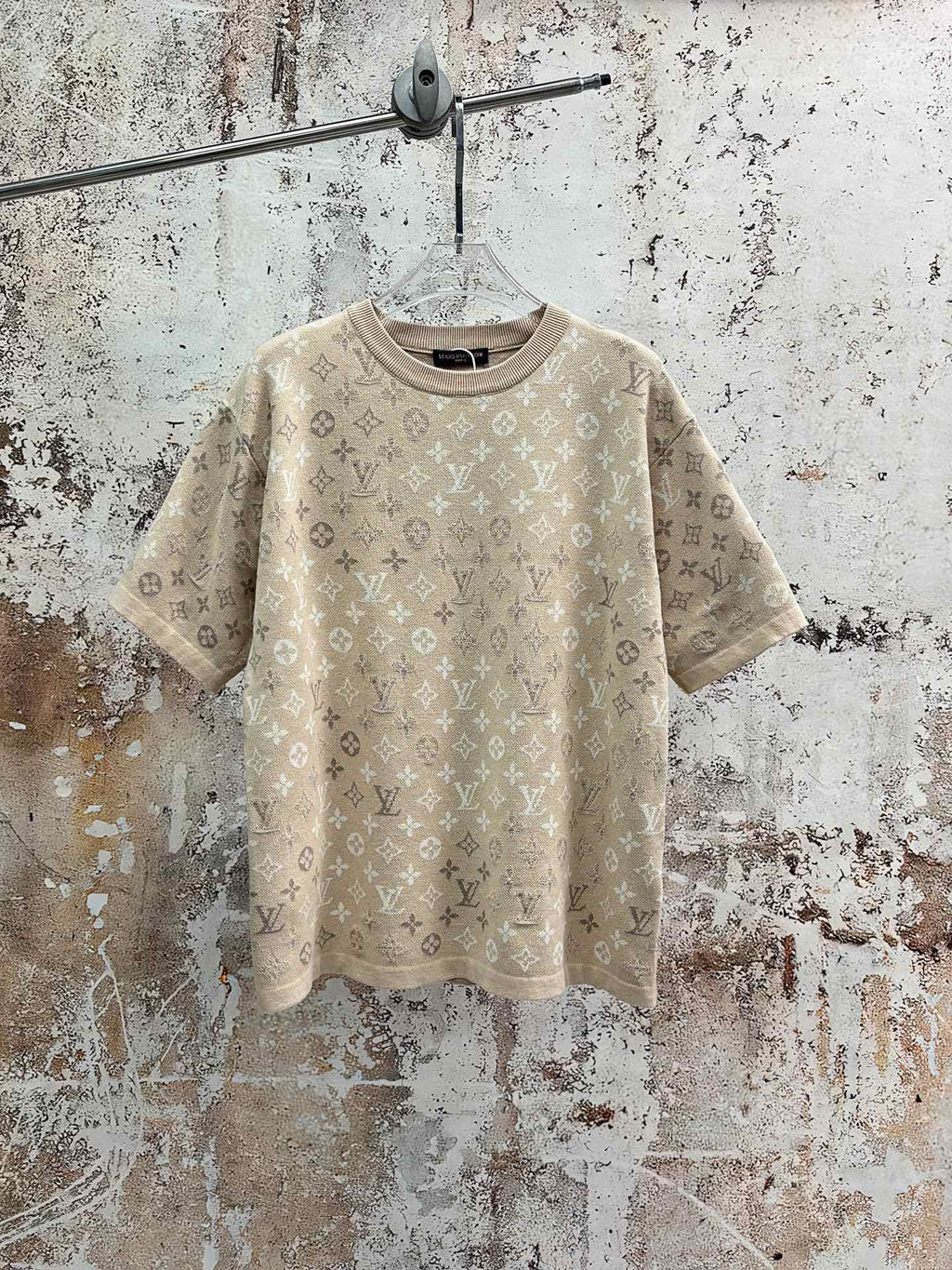 Beige monogram T-shirt with crew neck and short sleeves
