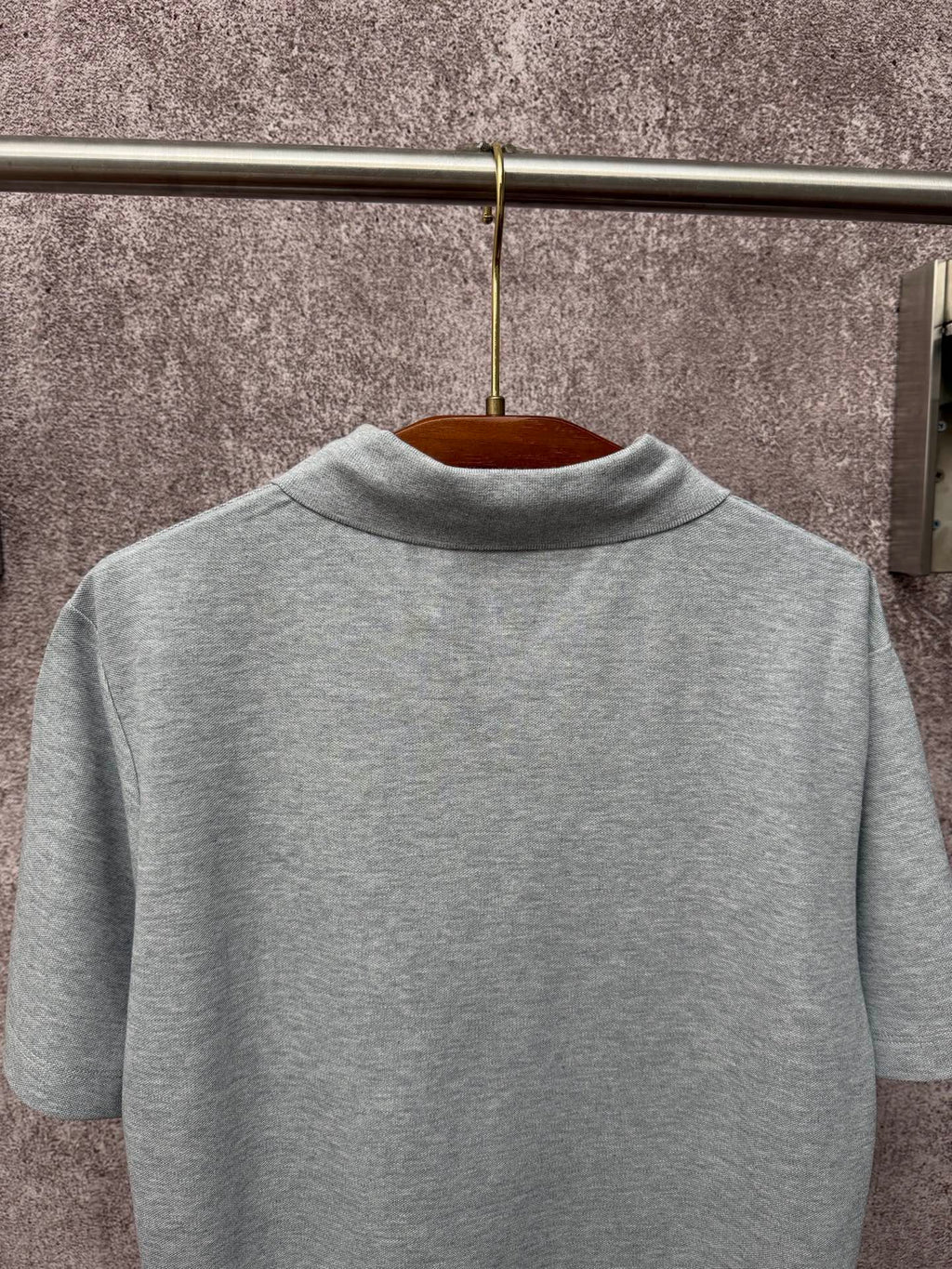 Dior short-sleeve polo shirt back, light gray with ribbed collar