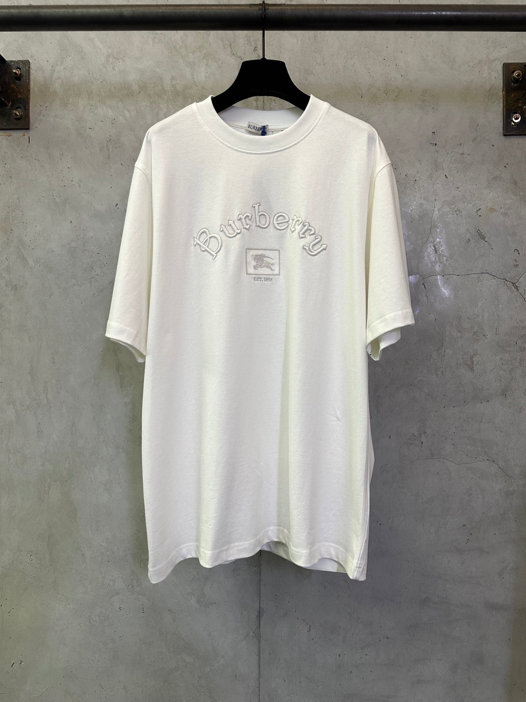 Off-white Burberry short-sleeve T-shirt with chest logo graphic