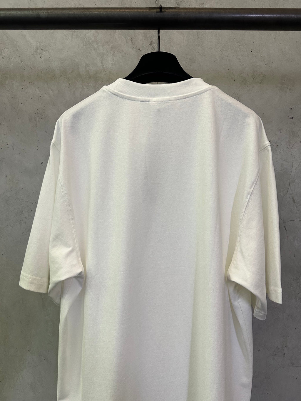Off-white Burberry short-sleeve T-shirt, back view with sleeves