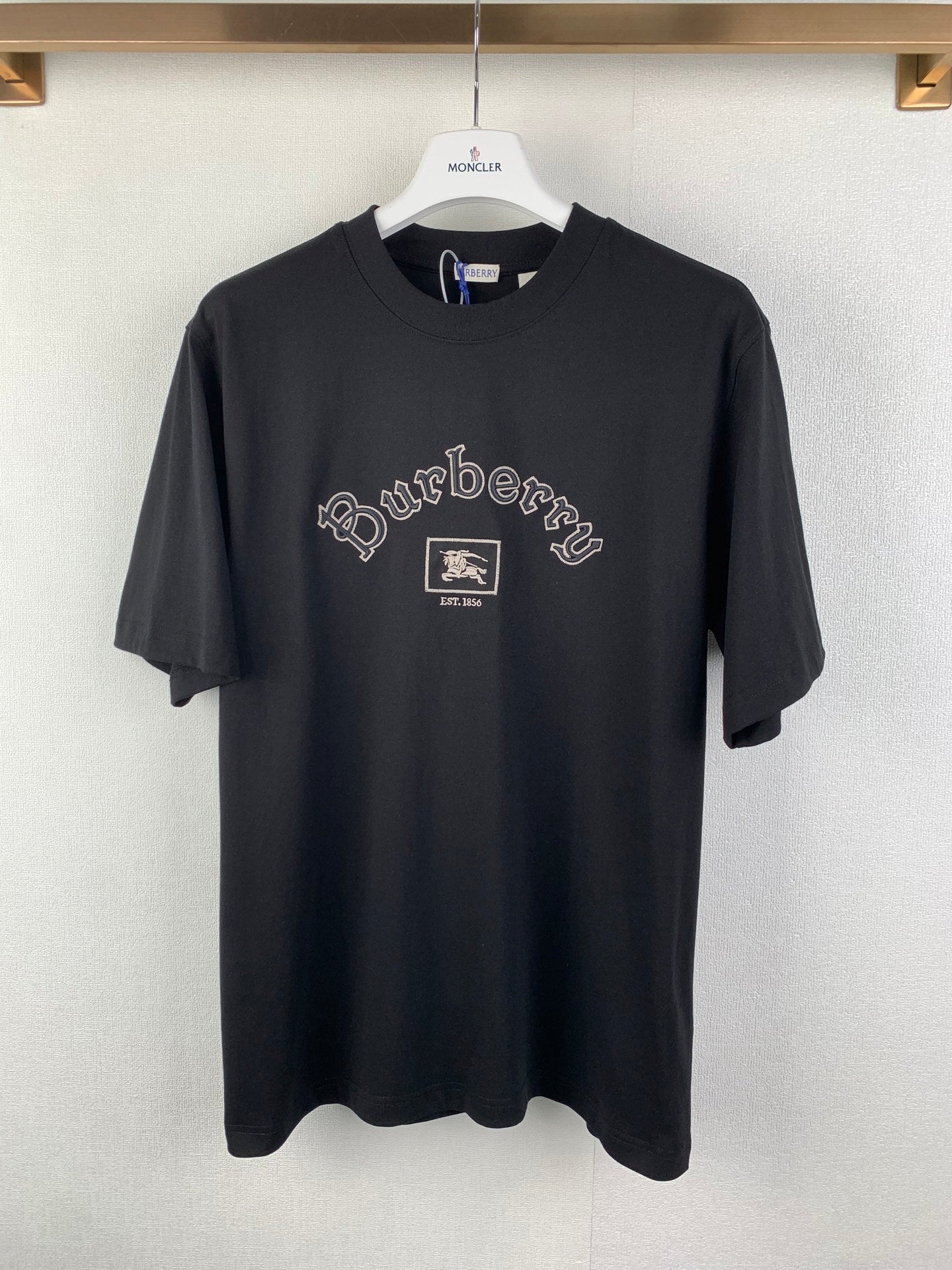 Burberry short-sleeve T-shirt in dark tone with chest logo graphic