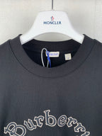 Burberry short-sleeve T-shirt neckline with logo and interior tag