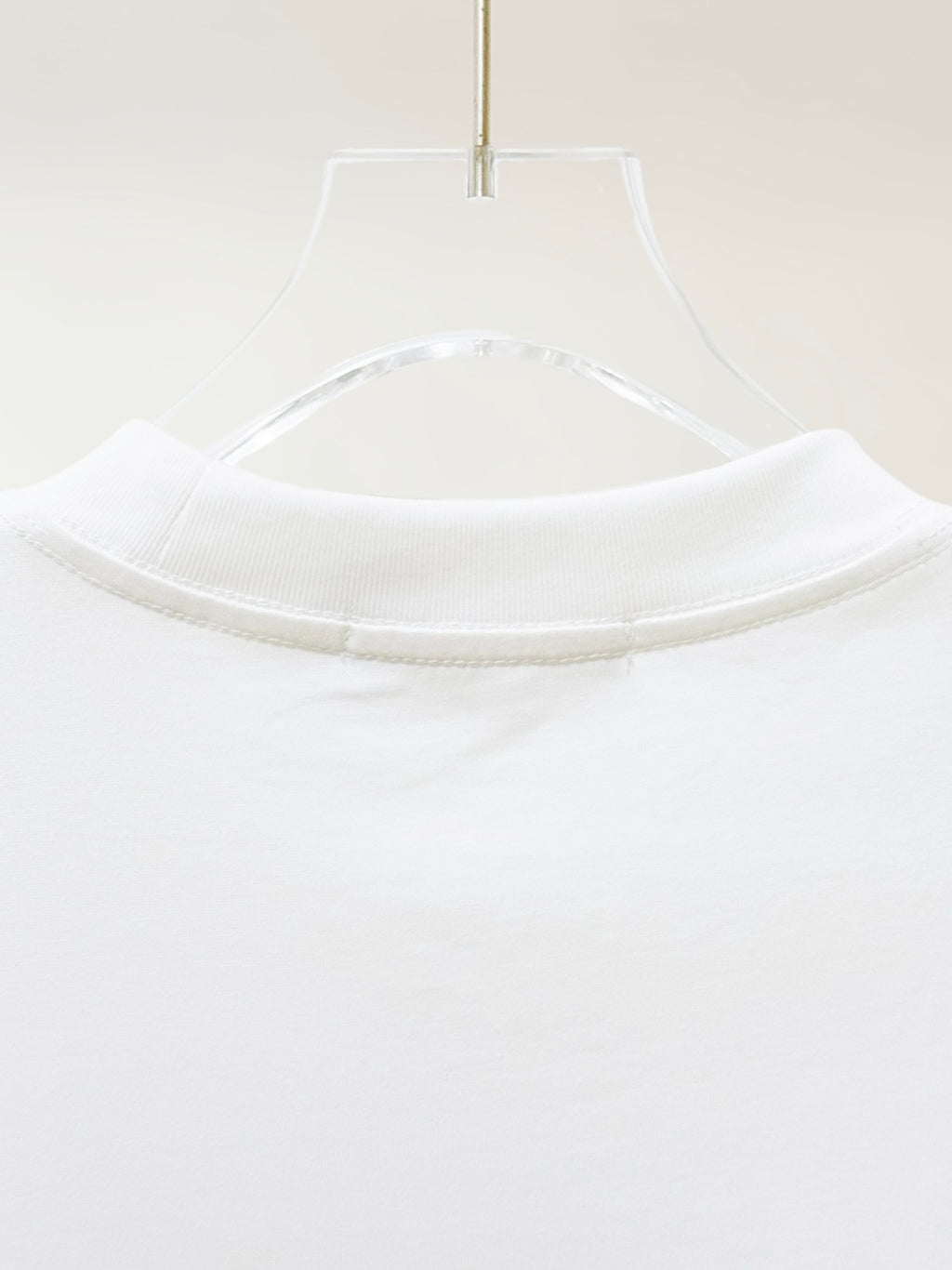 White Louis Vuitton T-shirt crew neck with ribbed collar detail