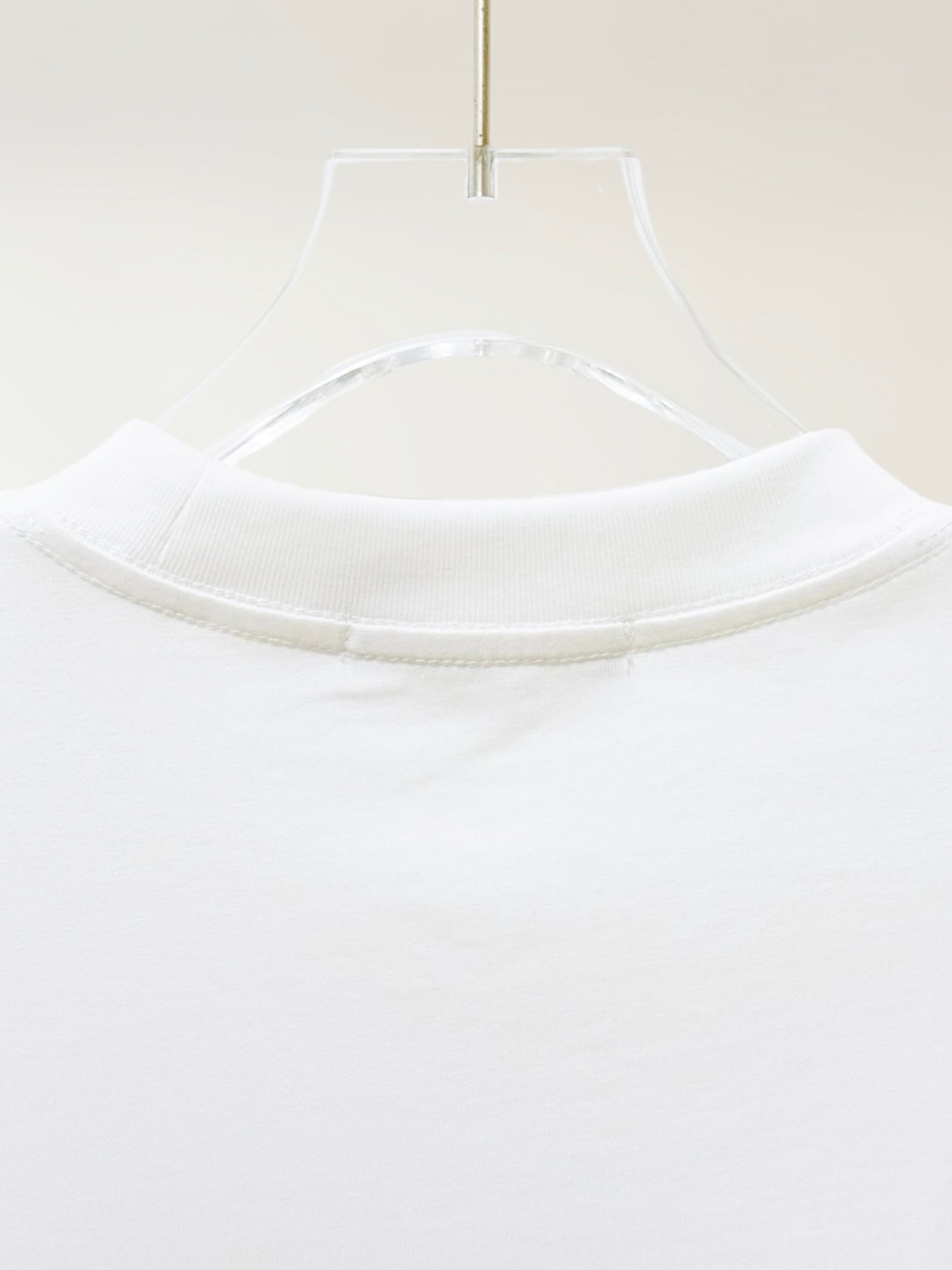 White Louis Vuitton T-shirt crew neck with ribbed collar detail