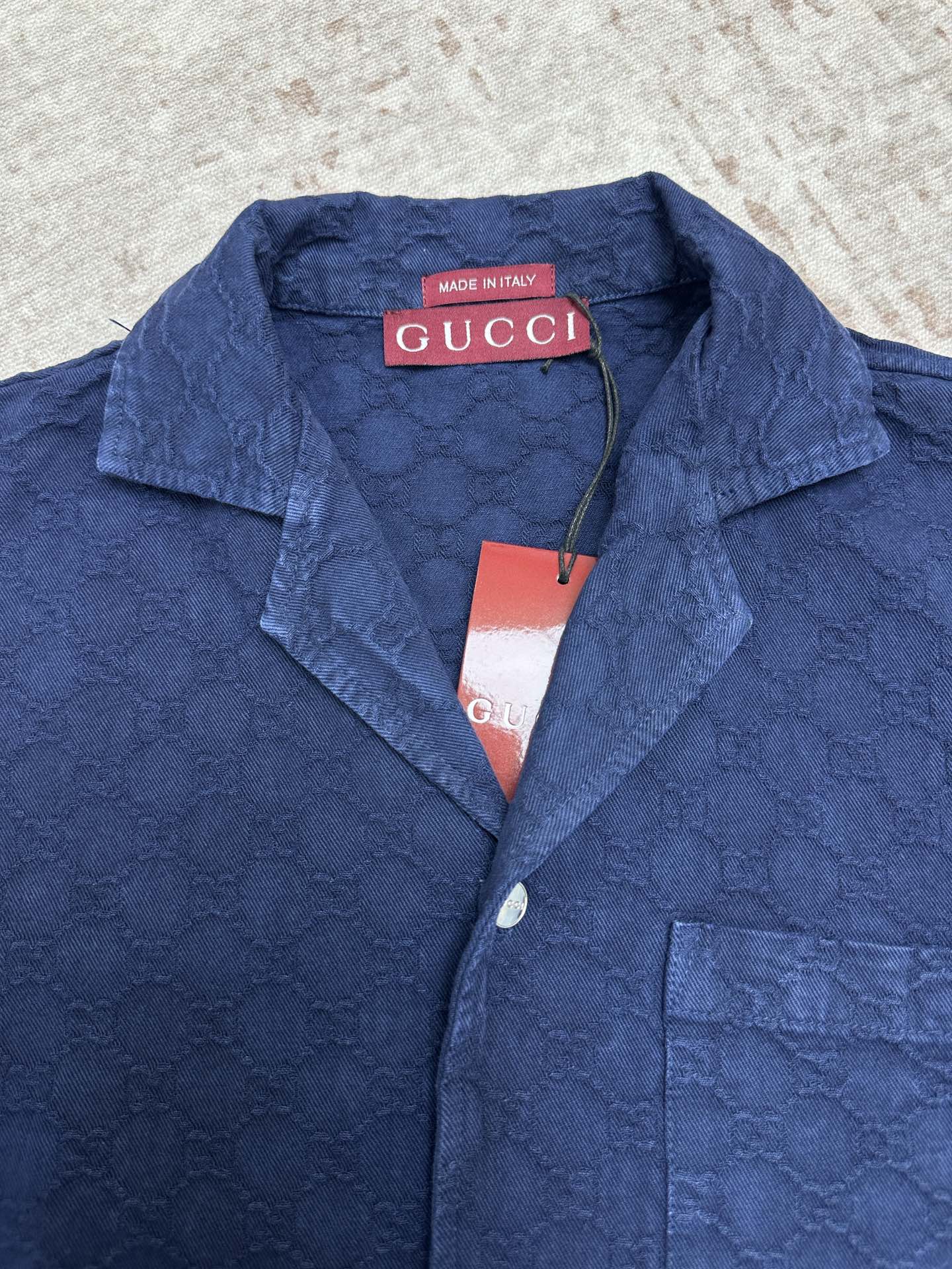 Gucci short-sleeve button shirt collar with Made in Italy label