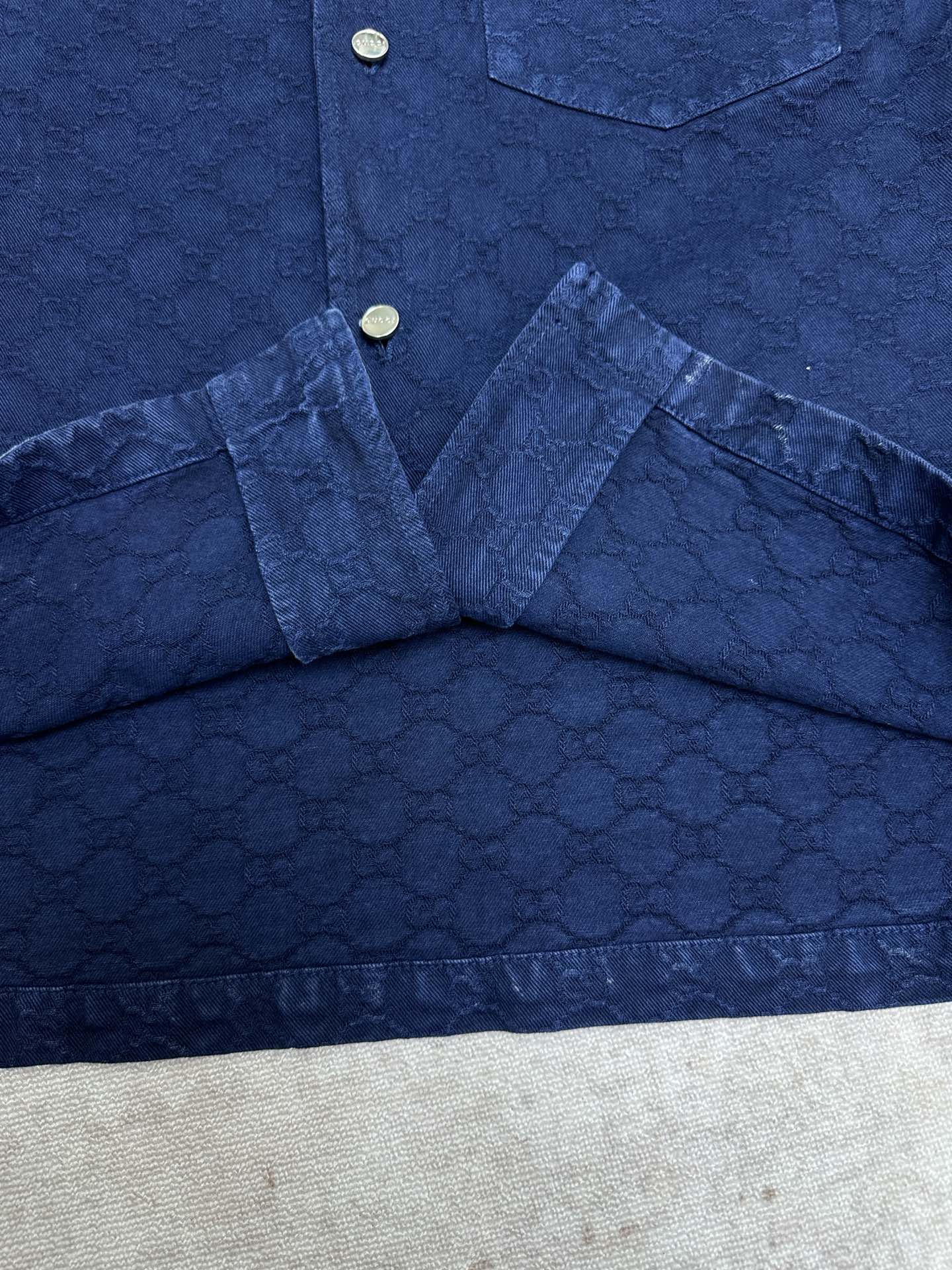 Gucci short-sleeve button shirt with button placket and textured blue fabric