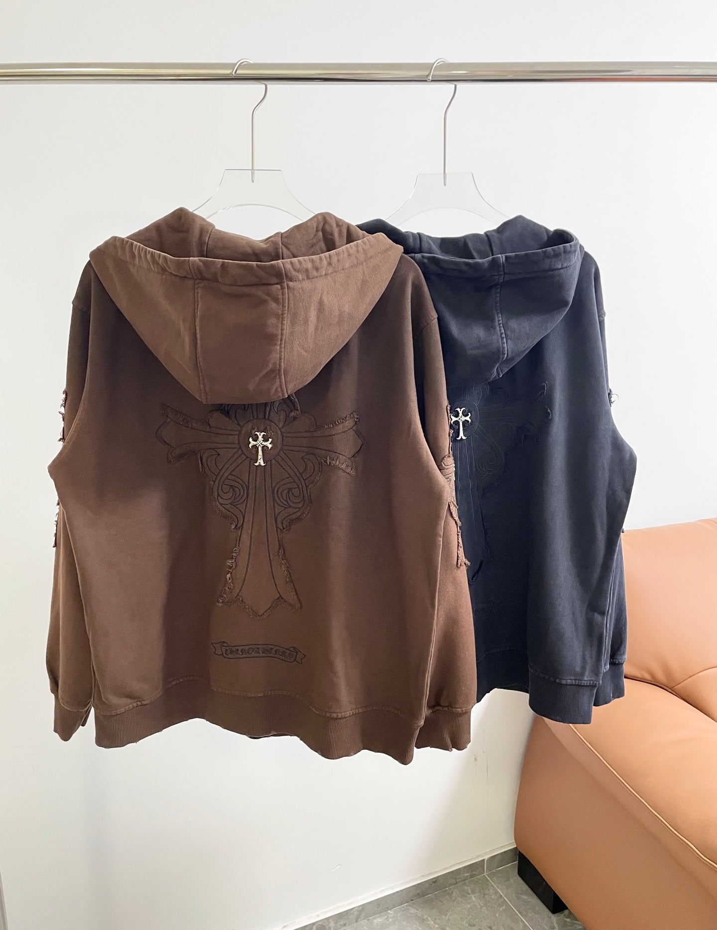 Zip-up hooded jacket set with back graphics, brown and dark blue, long sleeves