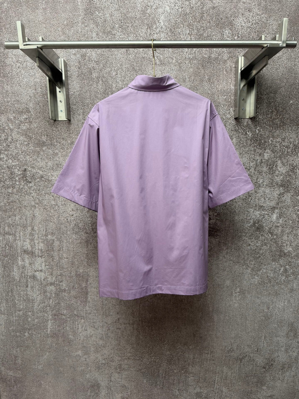 Men's short-sleeve button-up shirt in lavender, back view