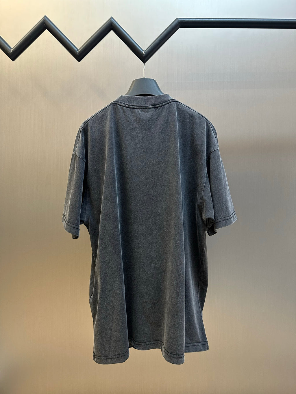 Balenciaga dark gray T-shirt with crew neck, short sleeves, plain back