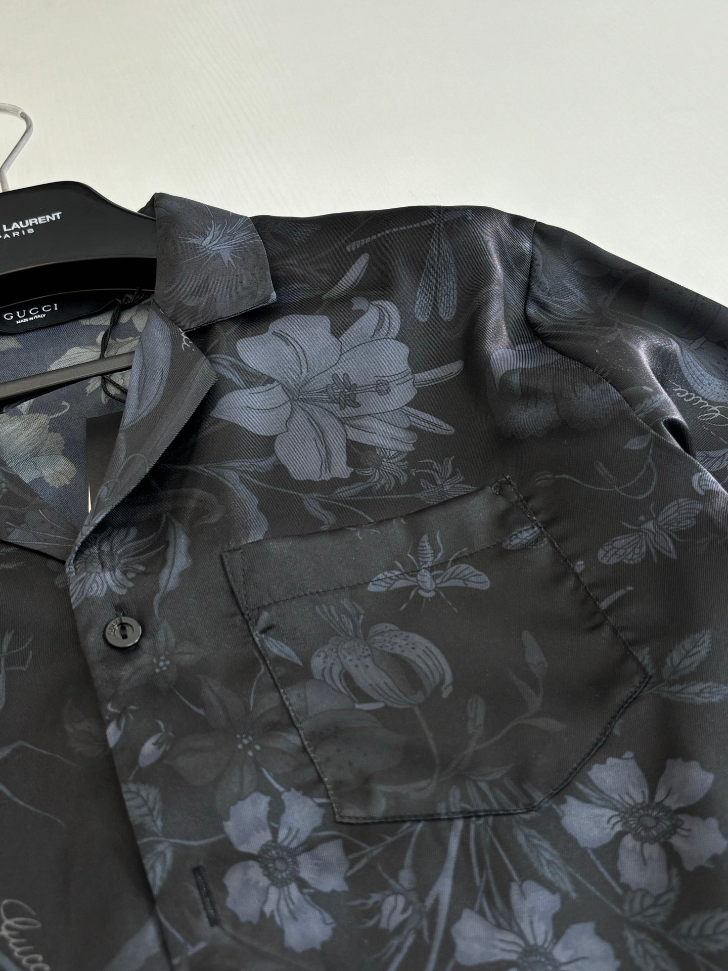 Gucci long-sleeve shirt chest detail with floral print and button placket