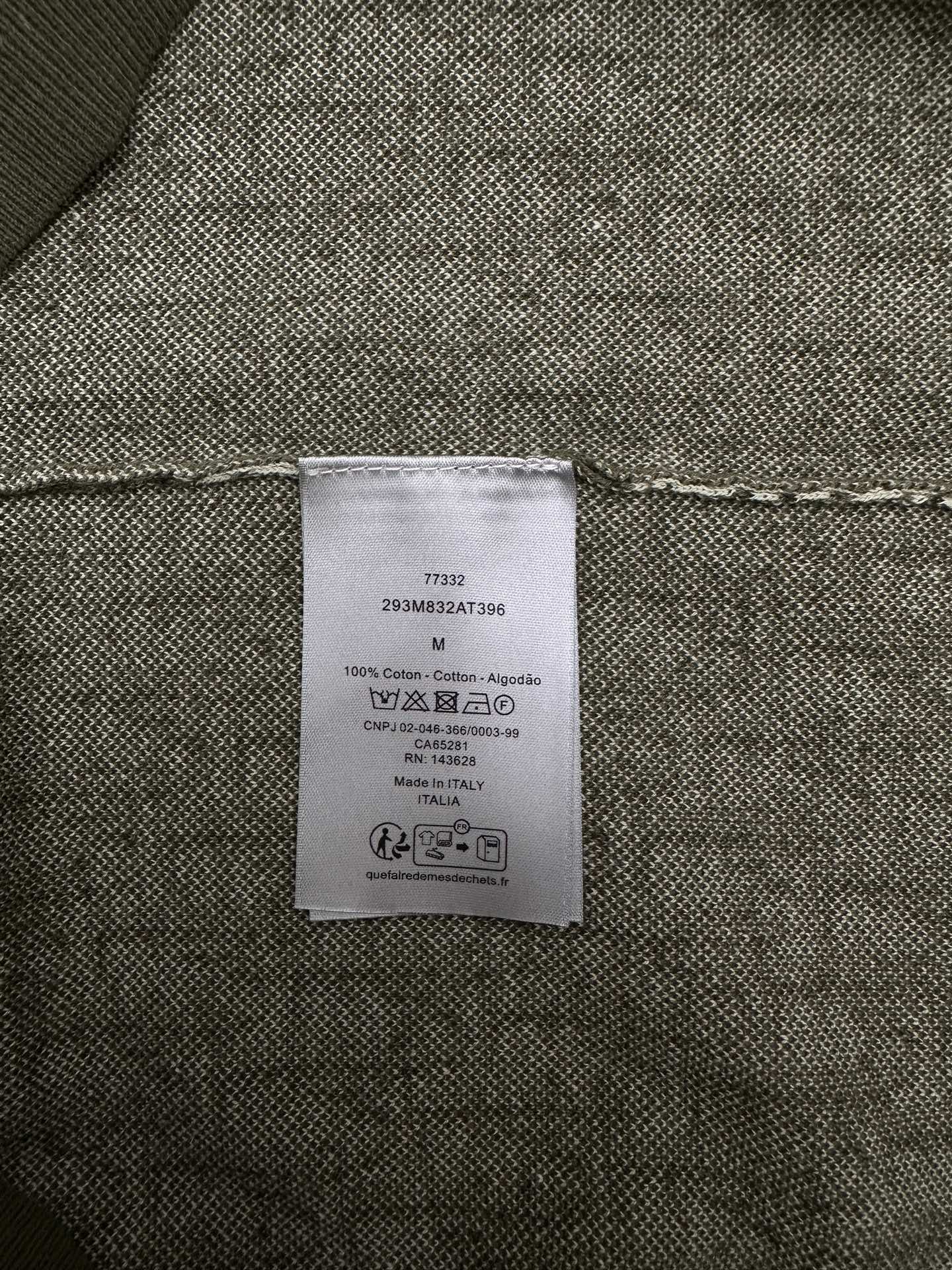 Polo interior neck label with fabric info tag