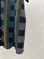 Checkered short-sleeve shirt hem and sleeve edge with multicolor pattern