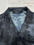 Long-sleeve button-up shirt collar and chest placket with Gucci label