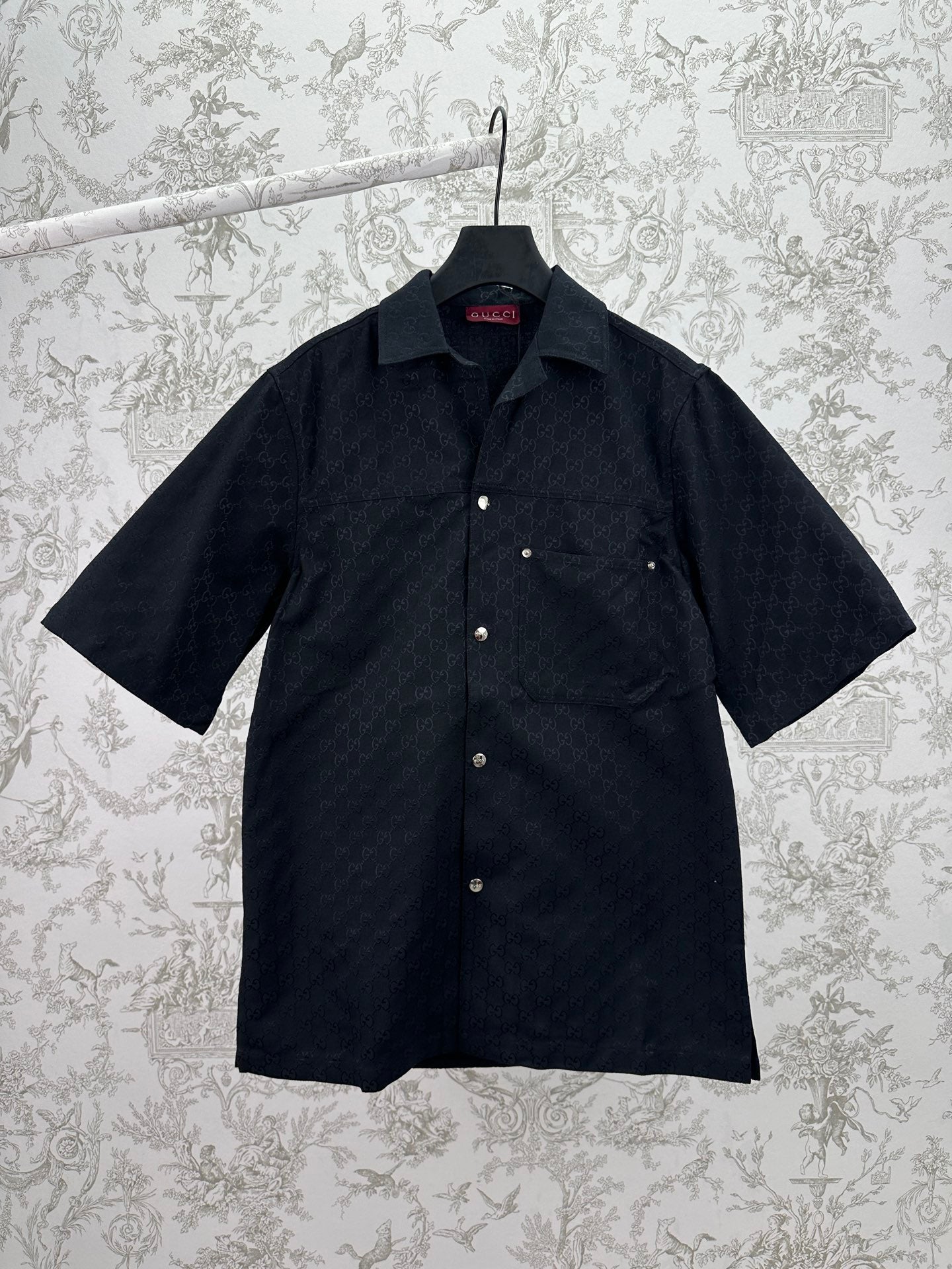 Dark navy short-sleeve shirt, button front, point collar