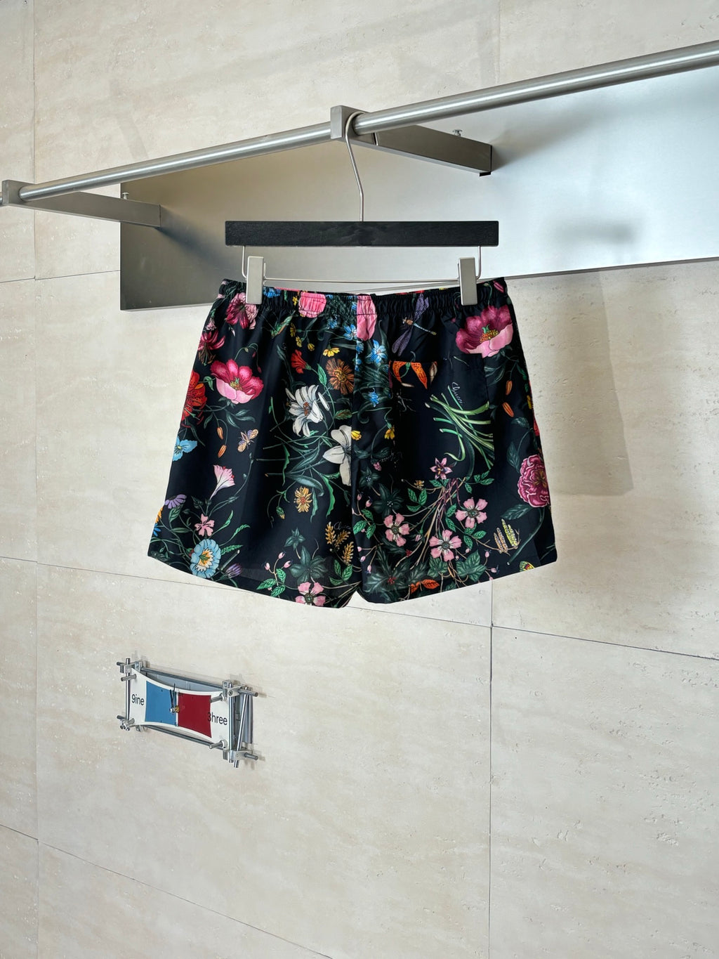 Gucci floral print shorts in black with multicolor tropical flowers