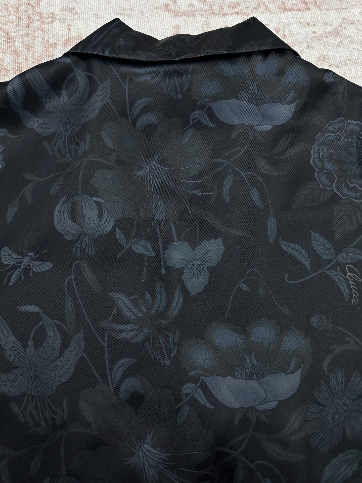 Short-sleeve shirt back, dark navy with large floral and foliage print