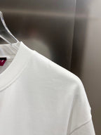 Gucci white short-sleeve T-shirt shoulder and neckline view