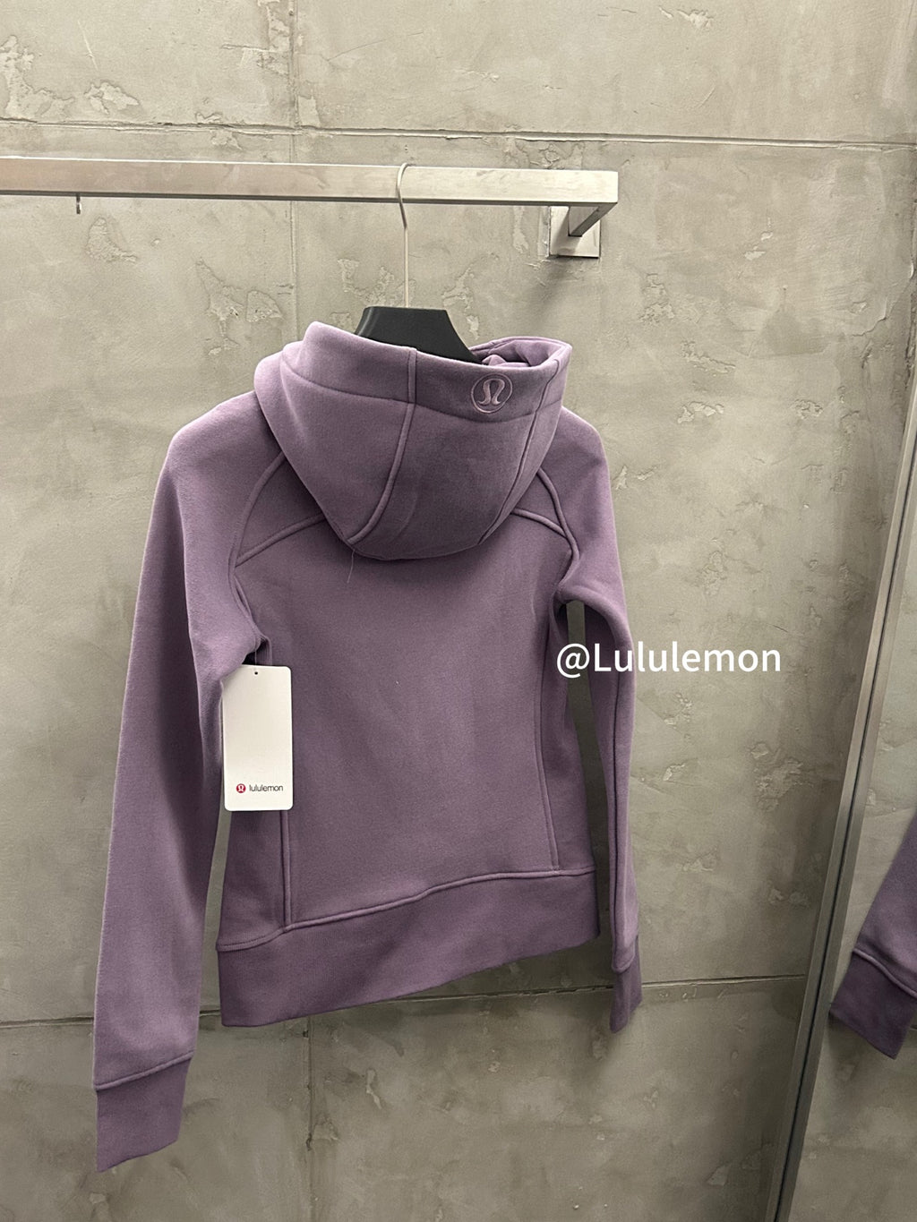 Lavender zip-front hoodie with hood and kangaroo pocket