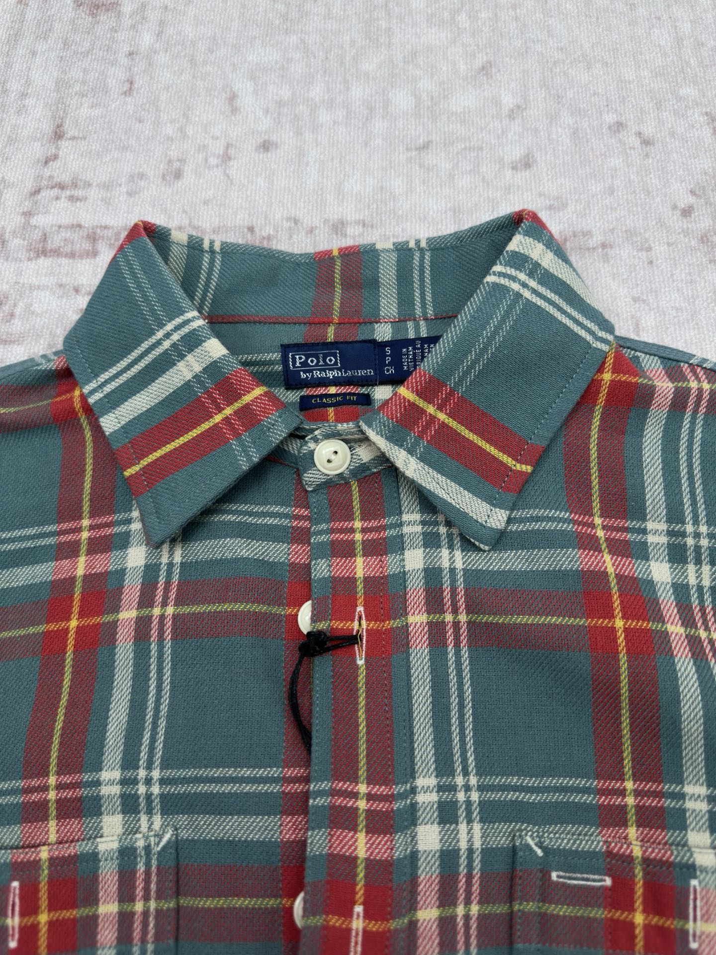Ralph Lauren plaid shirt collar with button placket and short chest patch