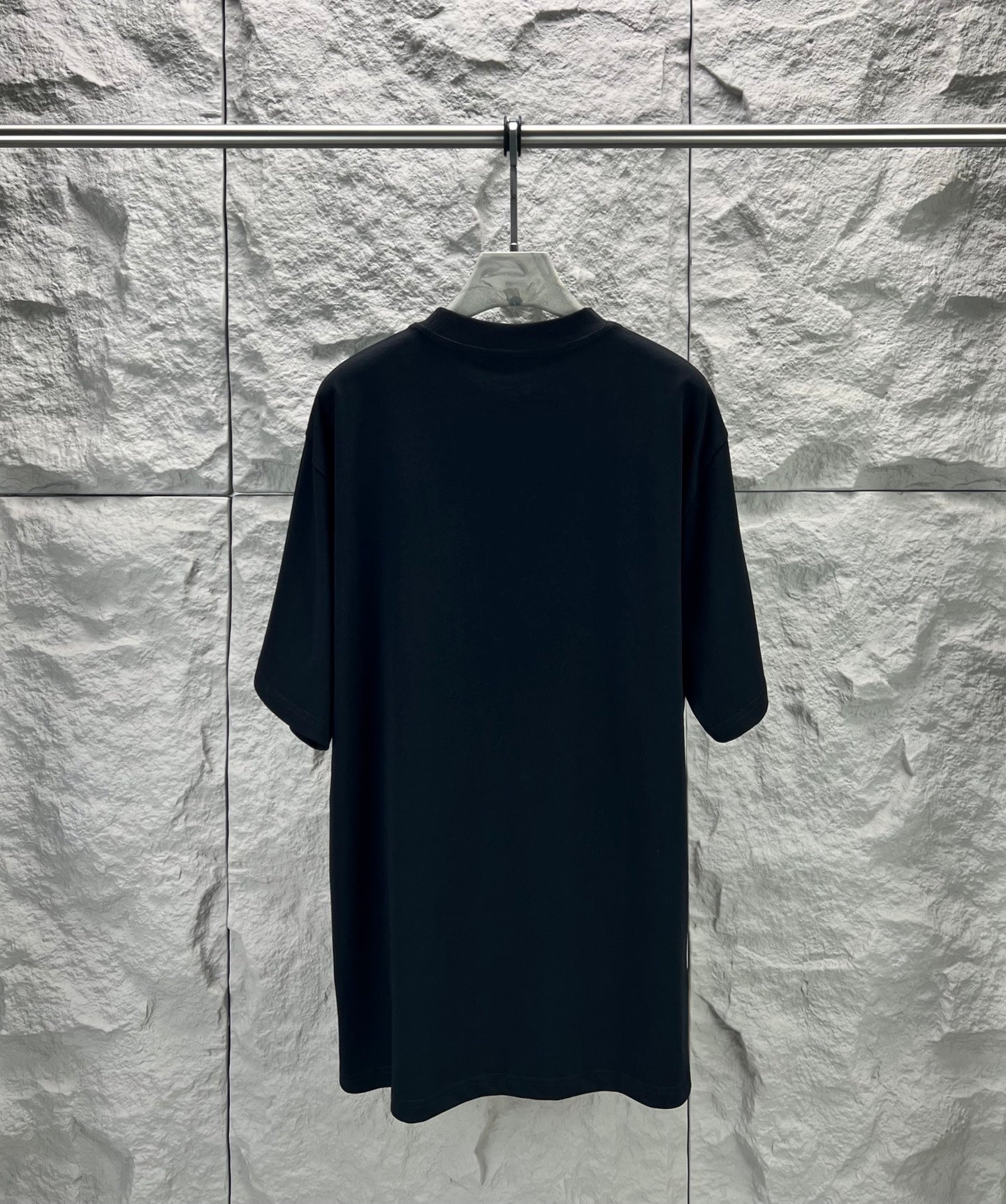 Black short-sleeve T-shirt, crew neck, plain front view