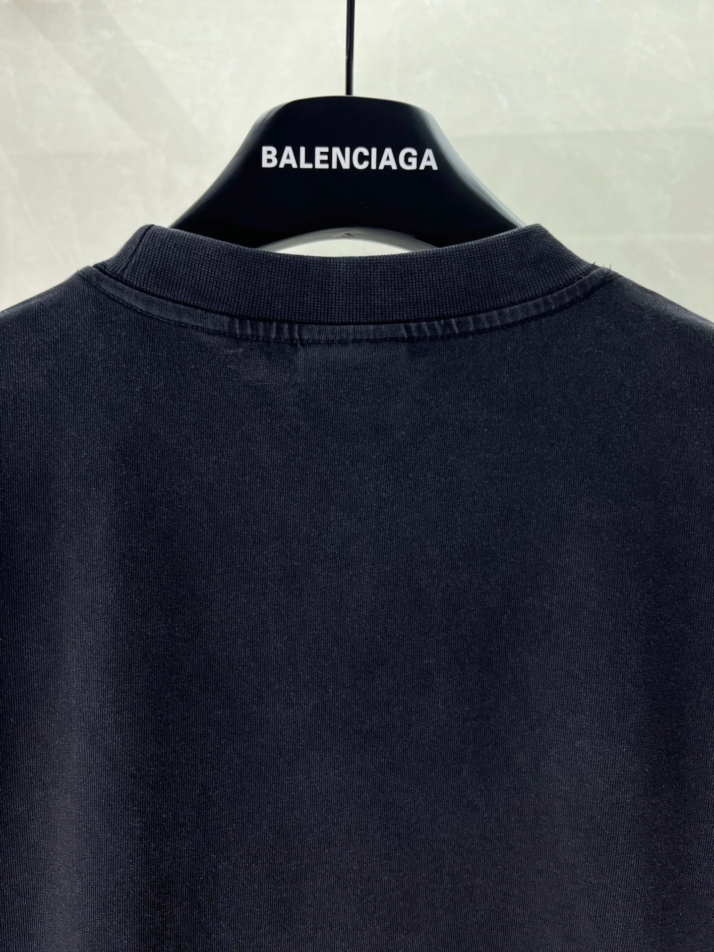 Balenciaga short-sleeve T-shirt, dark color, back collar and neckline detail