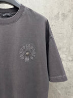 Dark gray short-sleeve T-shirt with small chest logo embroidery