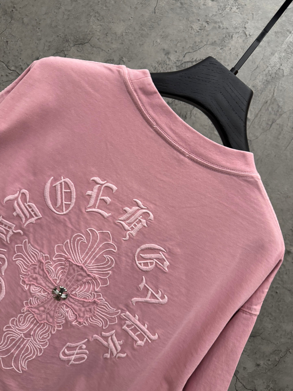 Light pink short-sleeve T-shirt with back embroidery and metallic beaded accents