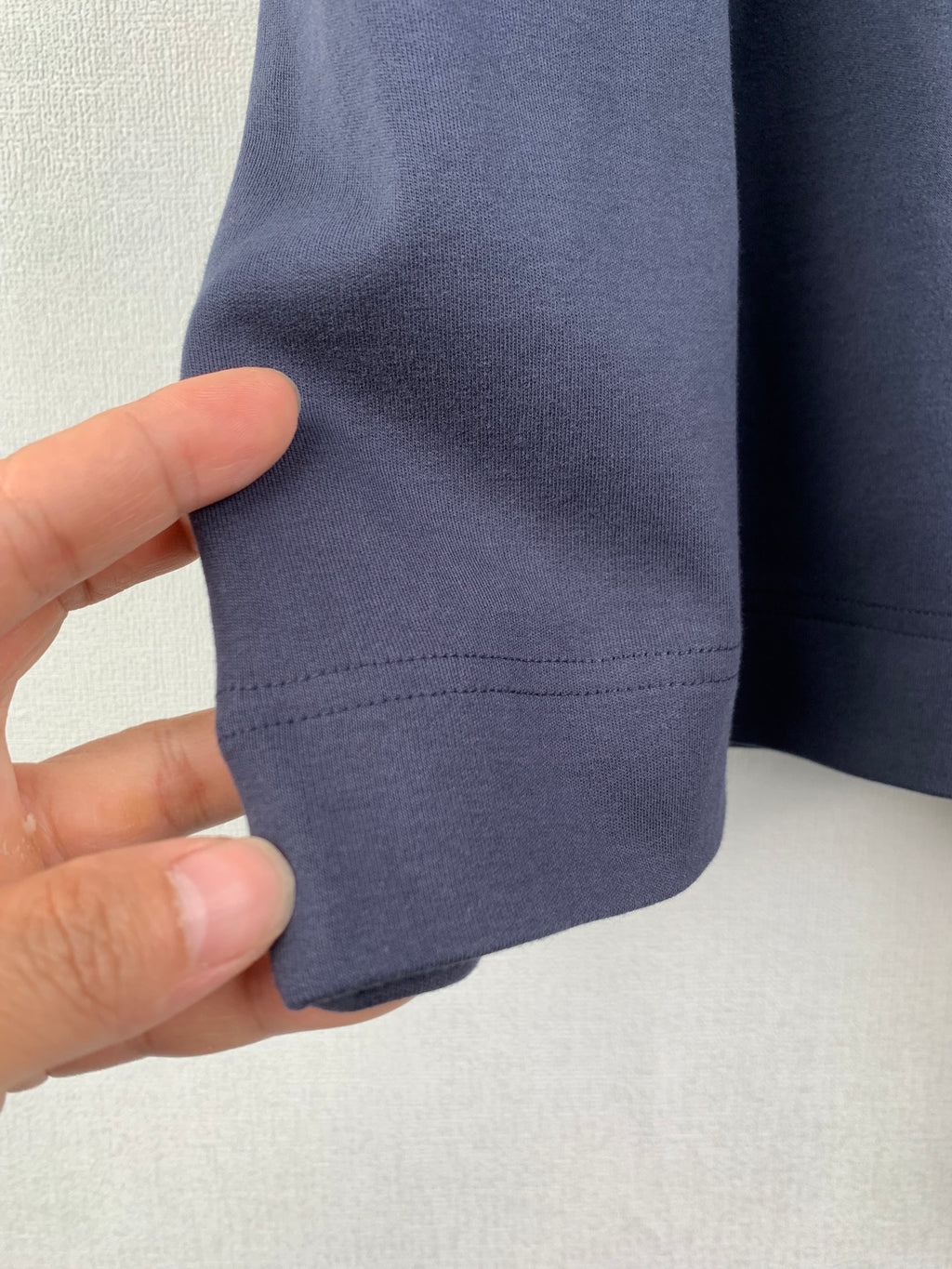 Fendi dark blue short-sleeve T-shirt sleeve hem stitching detail
