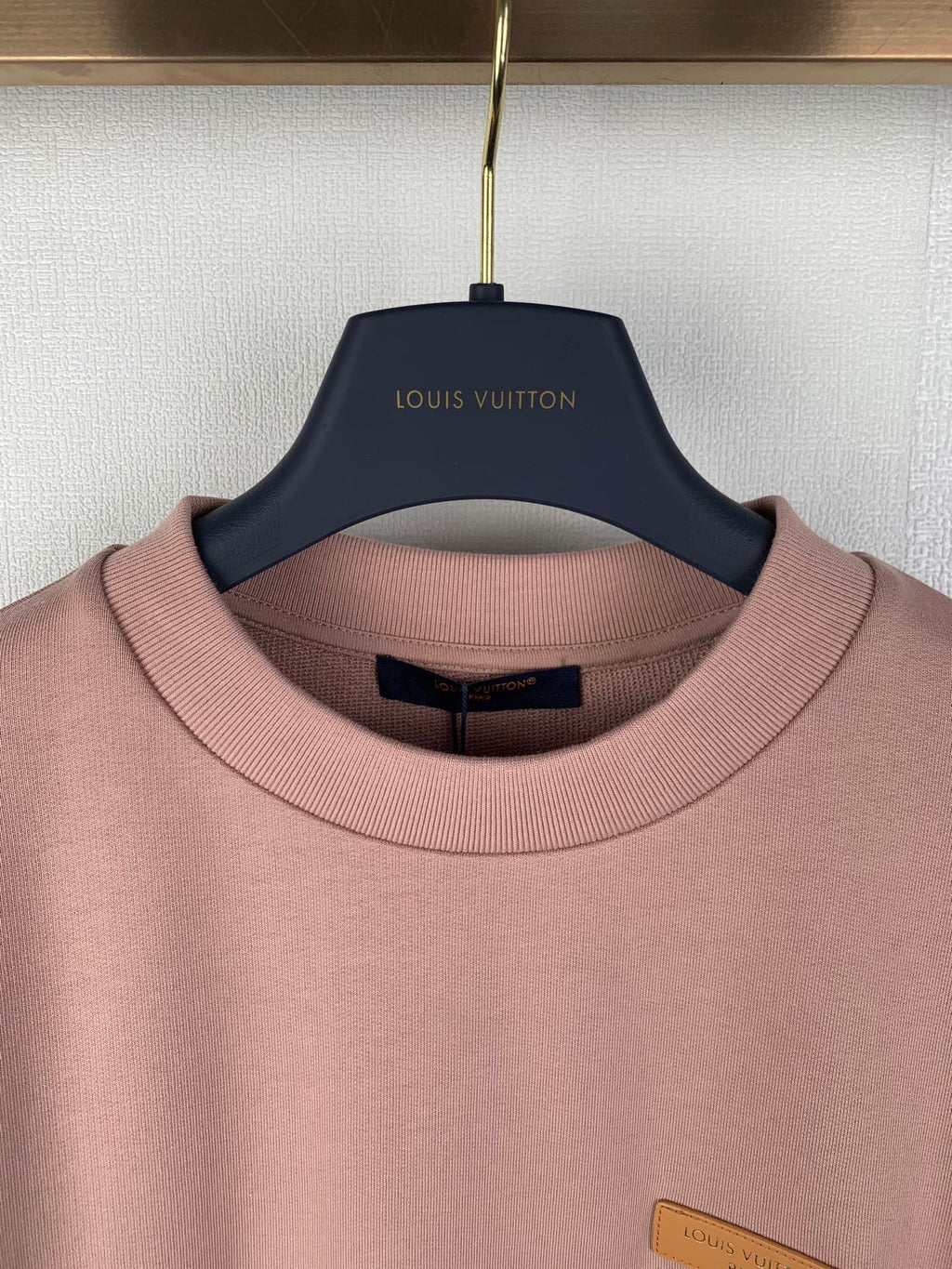 Louis Vuitton crewneck sweatshirt collar with gold logo patch, mauve pink long sleeves
