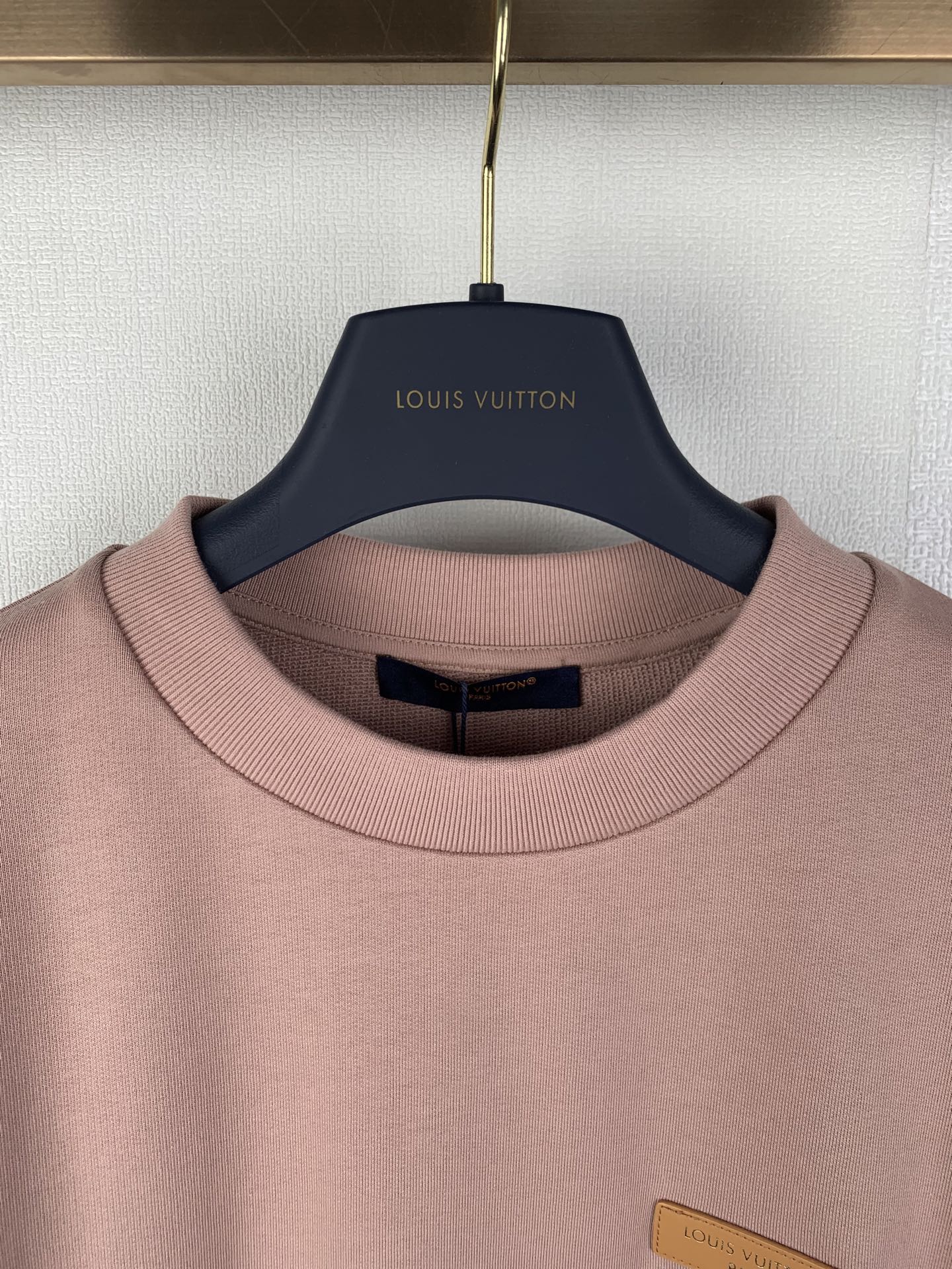 Louis Vuitton crewneck sweatshirt collar with gold logo patch, mauve pink long sleeves