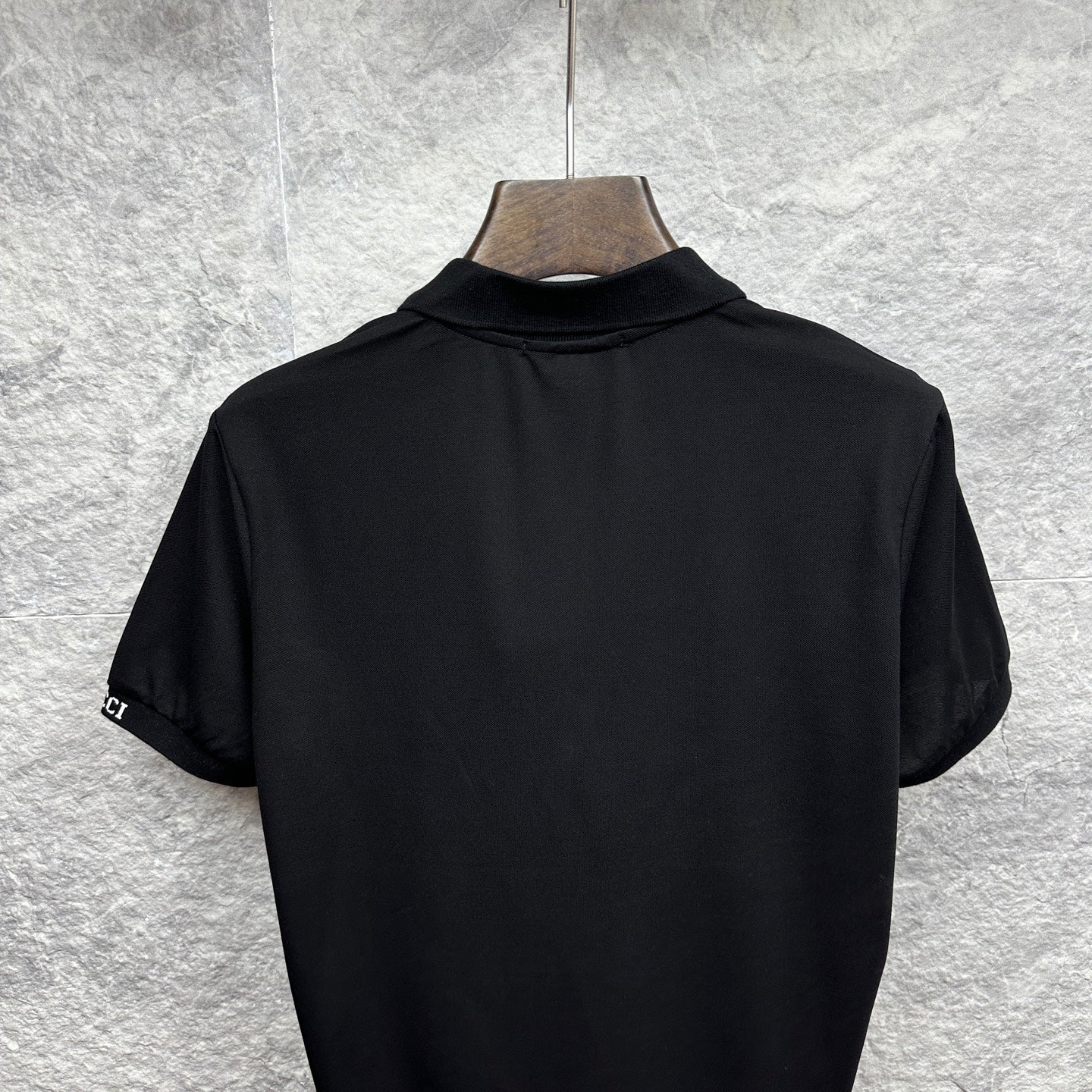 Black Gucci polo shirt back with stand collar and short sleeves