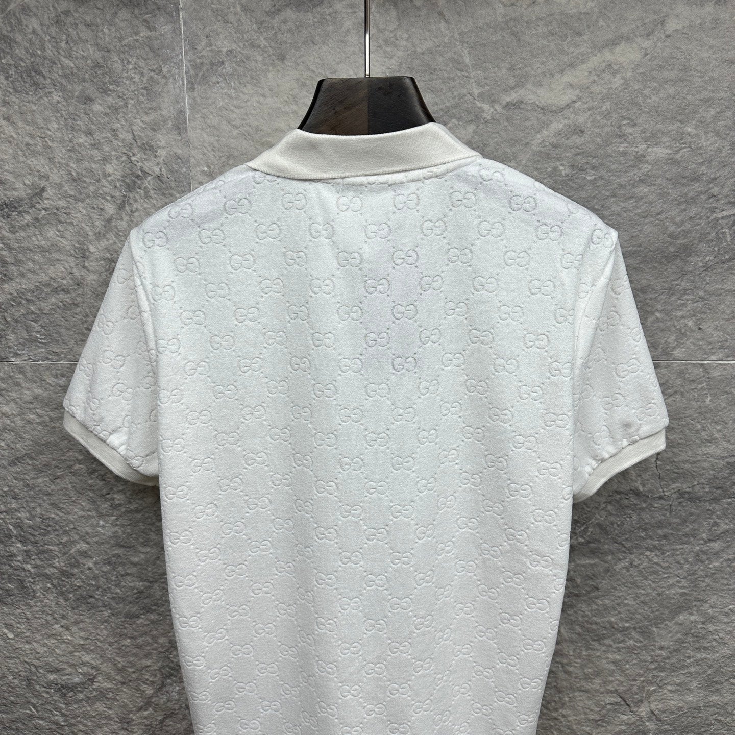 Gucci short-sleeve polo shirt back, white GG pattern, curved hem
