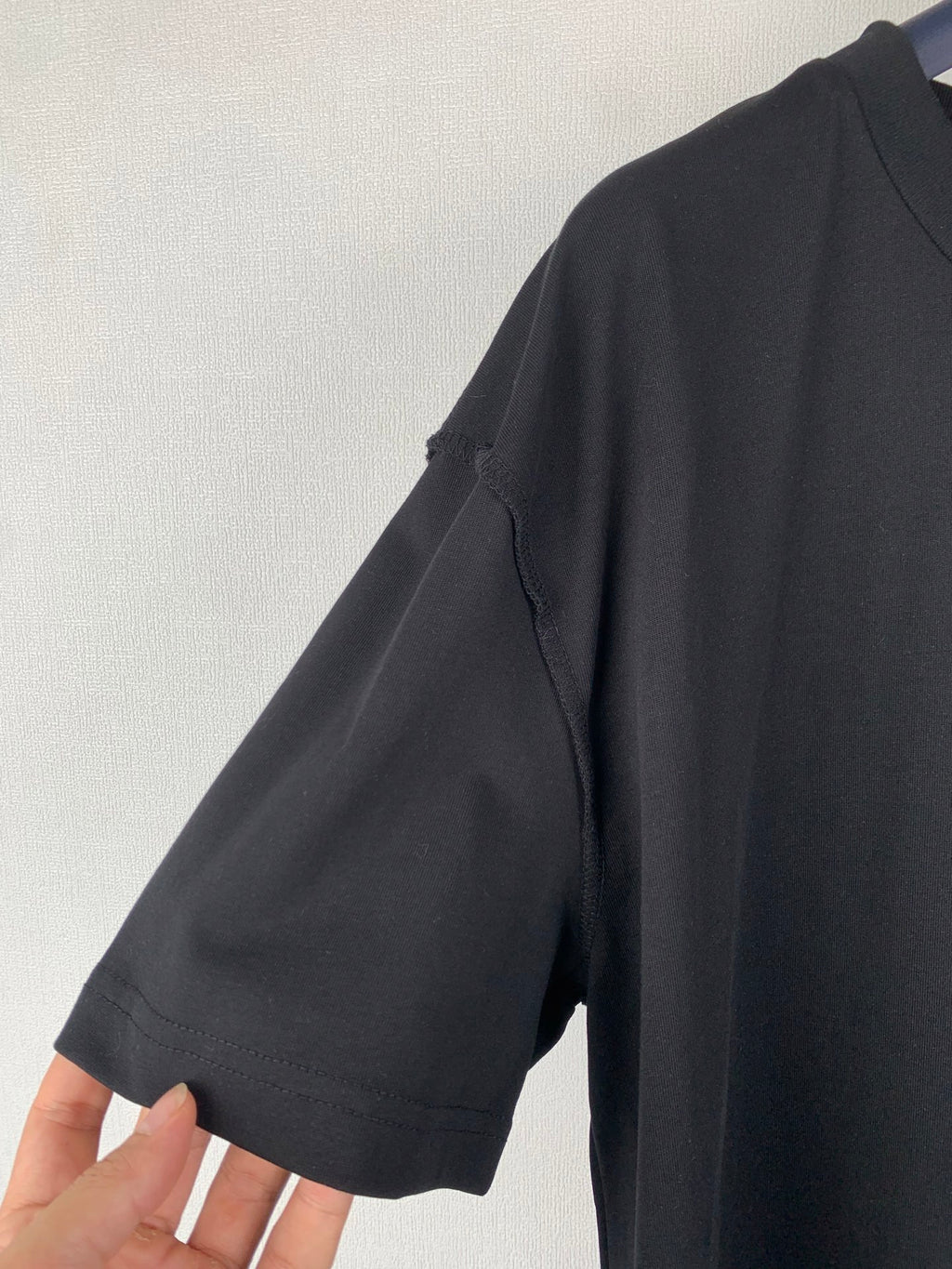 Louis Vuitton T-shirt short sleeve hem, dark black with stitched edge