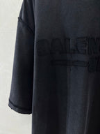 Balenciaga T-shirt sleeve and side logo graphic detail