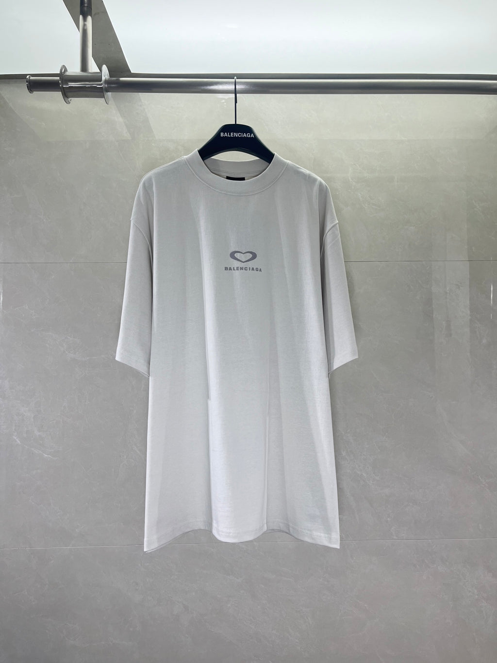Balenciaga short-sleeve T-shirt in light gray/white with chest logo print