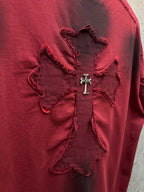 Red short-sleeve T-shirt front close-up of cross floral appliqué embroidery