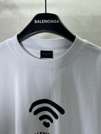 White Balenciaga short-sleeve T-shirt neckline with Wi-Fi heart chest logo